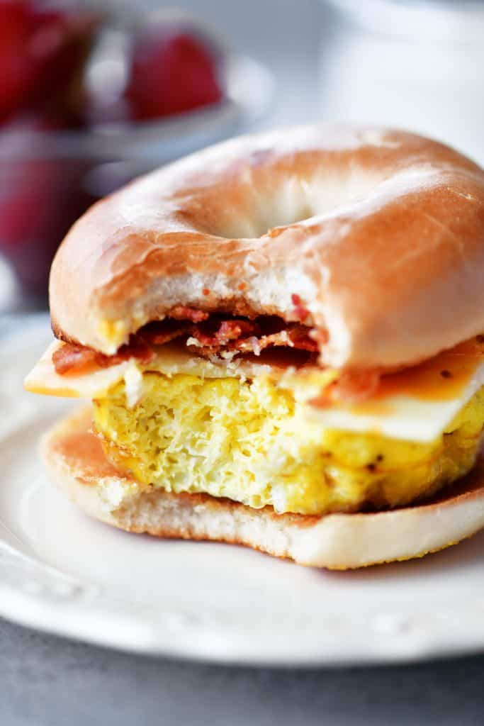 Bacon Egg Cheese Bagel Sandwich Meal Prep Recipe The Gunny Sack