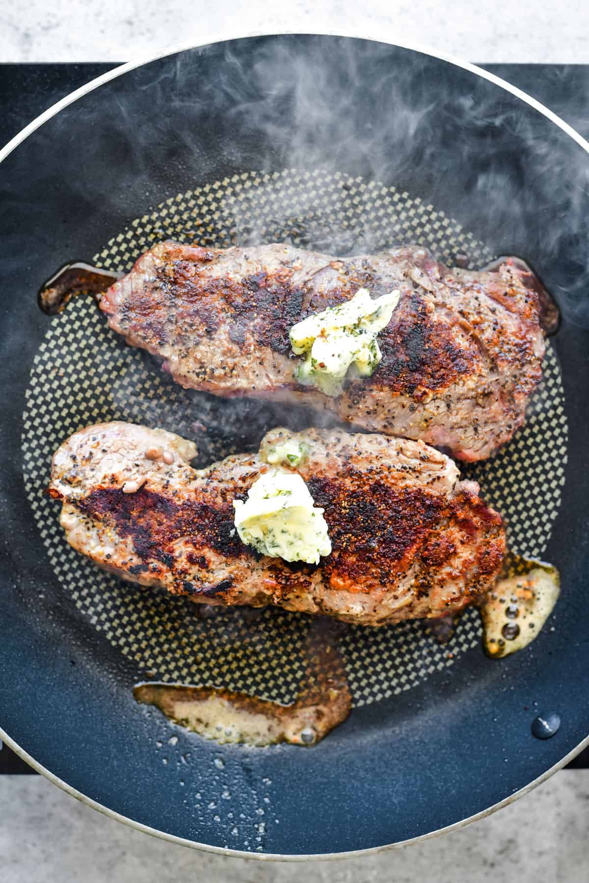 https://www.thegunnysack.com/wp-content/uploads/2019/03/How-To-Cook-Steaks-On-A-Stovetop.jpg