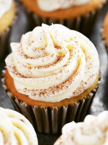 banana cupcakes with cream cheese buttercream