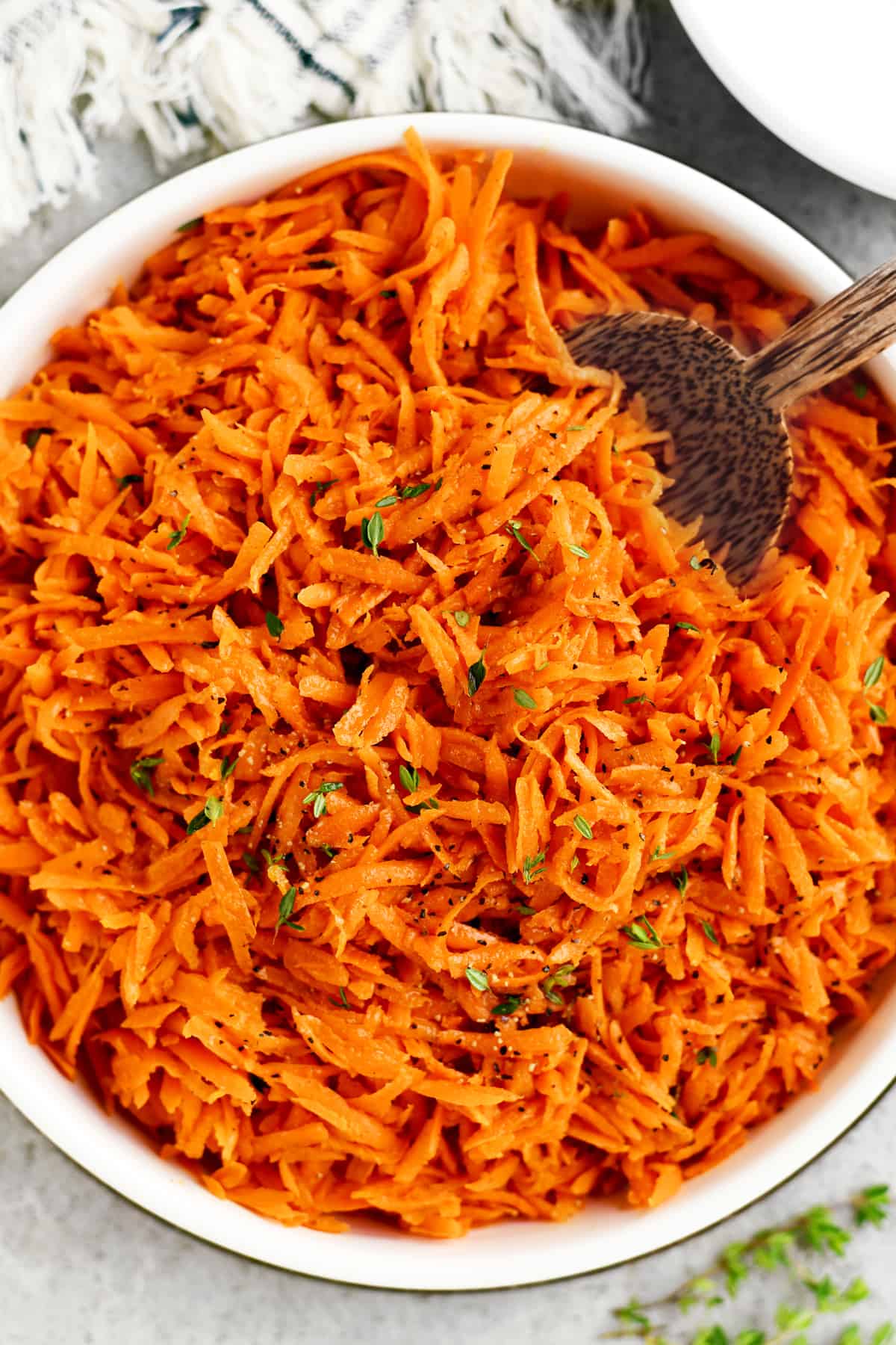3 Easy Ways to Make Shredded Carrots - The Feathered Nester